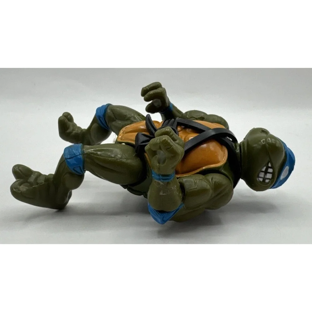 1988 Teenage Mutant Ninja Turtles TMNT Leonardo Action Figure W/ Belt